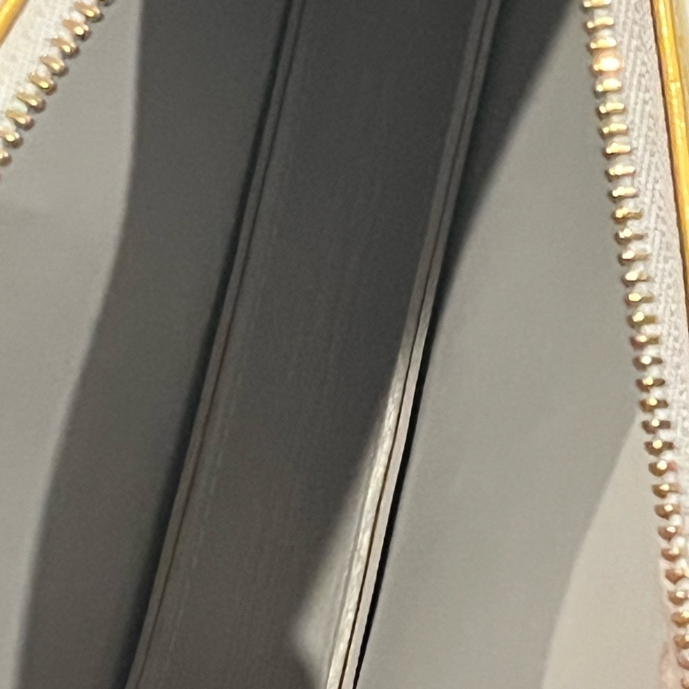 Louis Vuitton  Lexington Vintage 1999 Vernis Pochette Yellow Retail $1650 - Picture 5 of 15